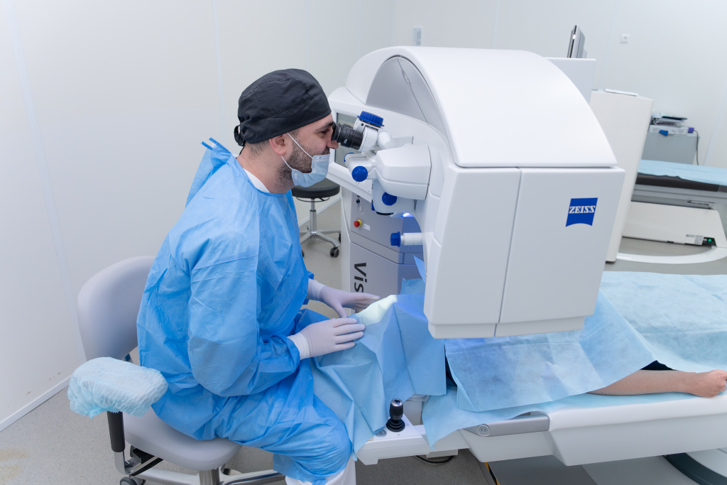 Фемтосекундный лазерZEISS VisuMax Фемтосекундный лазерZEISS VisuMax