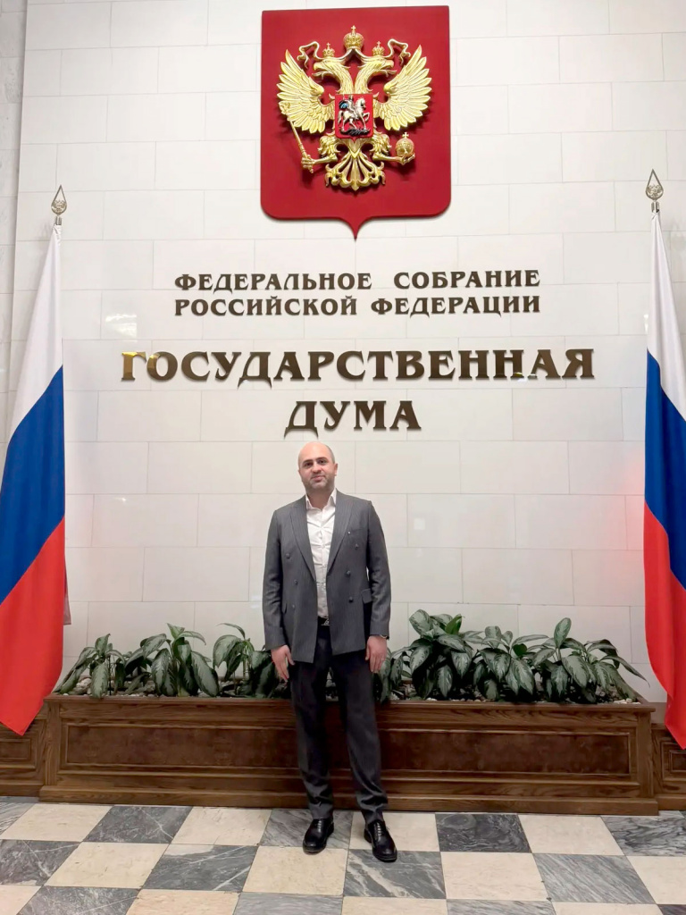 Офтальмохирург Багиров АМ